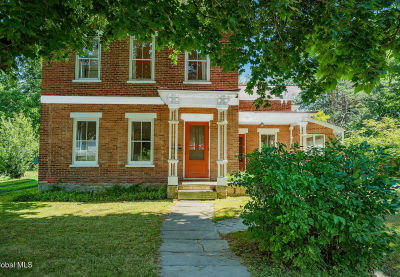 8 N Park St Cambridge, NY 12816