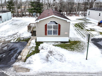 15 Chelsey Ln Cheboygan, MI 49721