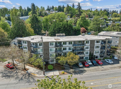 4051 Gilman Ave W Seattle, WA 98199