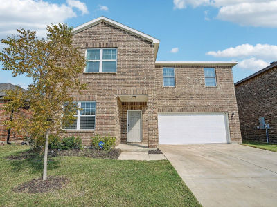 5600 Brownstone Ln Crowley, TX 76036