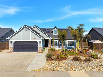 1528 W Castoro Way Hanford, CA 93230