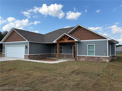 307 Williams Ln Pocola, OK 74902