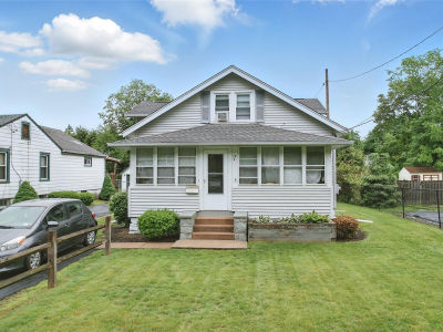 19 Sheridan Ave Sloatsburg, NY 10974