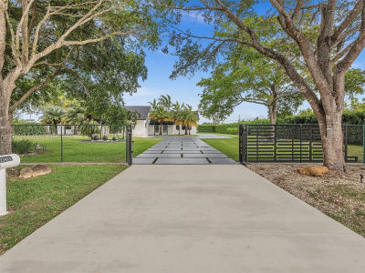 21411 SW 248th St Homestead, FL 33031