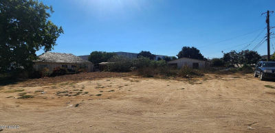 2096 S Lincoln St Santa Maria, CA 93458