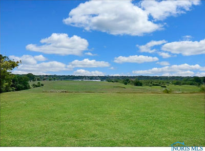 327 River Bend Ln Maumee, OH 43537