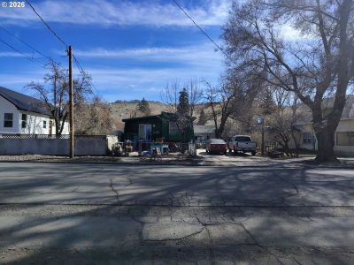 235 S H St Lakeview, OR 97630