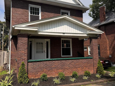 933 7th St Huntington, WV 25701