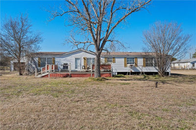 3725 Bluhm Rd West, TX 76691