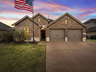 916 Cumberland St McGregor, TX 76657