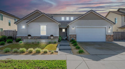 928 Skansen St Kingsburg, CA 93631