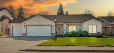 596 W Sunset St Kingsburg, CA 93631