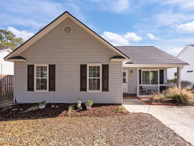 118 NE 31st St Oak Island, NC 28465