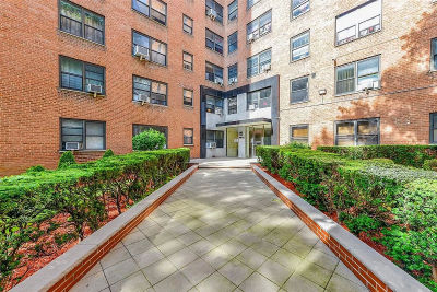99-05 63rd Dr #7R Rego Park, NY 11374