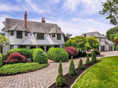 419/425 York St York, ME 03909