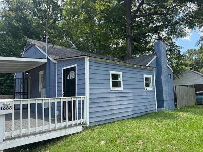 1688 Pendleton St Memphis, TN 38114