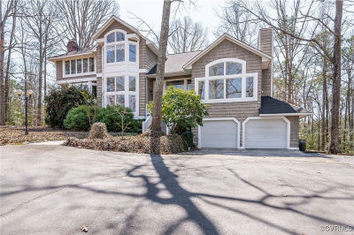 4604 Chesdin Woods Dr Sutherland, VA 23885