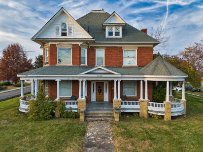 1120 Downey St Radford, VA 24141