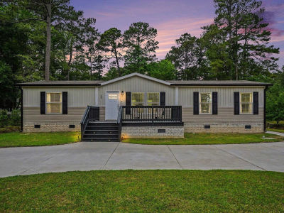 335 Ridgewood Dr NW Calabash, NC 28467