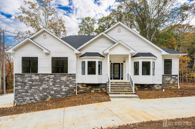 34 Mill Rd Manalapan, NJ 07726