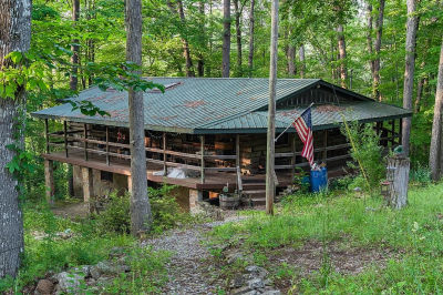 1555 Brown Creek Dr Crossville, TN 38571