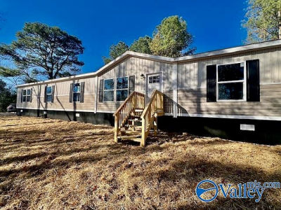 3720 County Road 1224 Vinemont, AL 35179