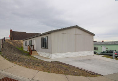 635 Lonetree Ln Richland, WA 99352