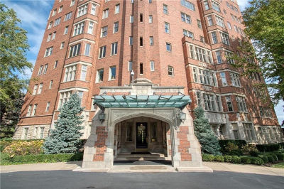 5049 Wornall Rd APT 7AB Kansas City, MO 64112