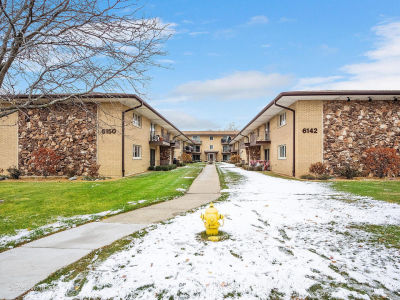 6148 S Kensington Ave #1A La Grange, IL 60525