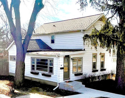 634 E 5th Ave Naperville, IL 60563