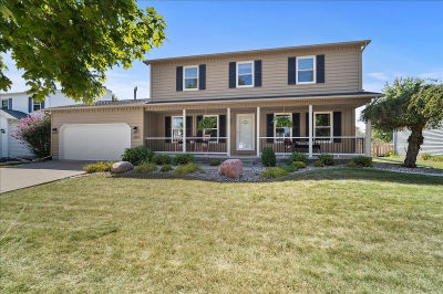 404 Lake Shore Cir Bloomington, IL 61704