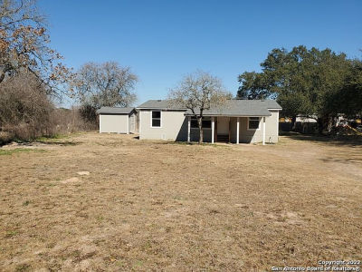 22731 Hickory Shadow Elmendorf, TX 78112