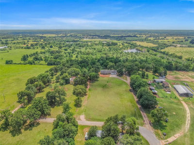 1110 County Road 439 Dime Box, TX 77853