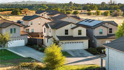 1972 Bluffs Dr Oroville, CA 95965