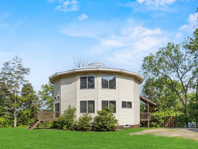 17 Boice Mill Rd Kerhonkson, NY 12446