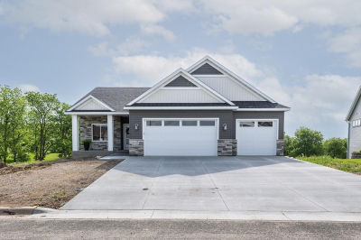 509 Golfview Ave Zumbrota, MN 55992