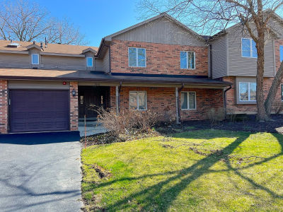 986 West Ct APT A Naperville, IL 60563