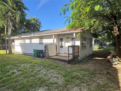 8920 SW 157th St Palmetto Bay, FL 33157