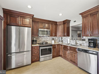 631 Madison Dr Monroe Township, NJ 08831