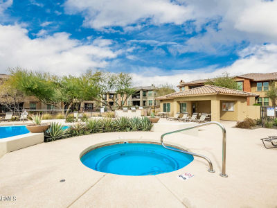 2425 W Bronco Butte Trl UNIT 2037 Phoenix, AZ 85085