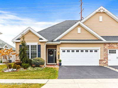 4406 Allegiant St Center Valley, PA 18034