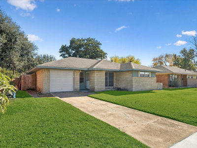 329 Robin St Deer Park, TX 77536