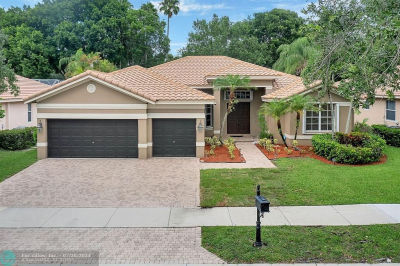 3943 Nighthawk Dr Weston, FL 33331