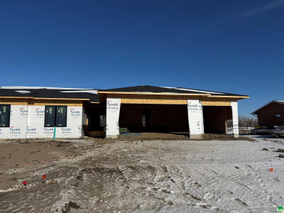 423 W 3rd St South Sioux City, NE 68776