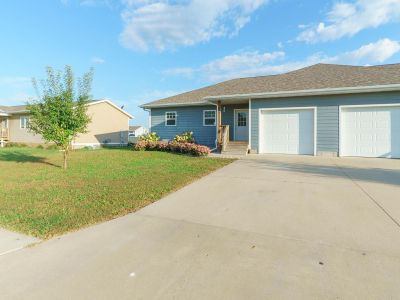 931 Campbell St North Sioux City, SD 57049
