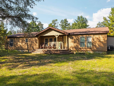 15983 Snay Dr SE Grayling, MI 49738