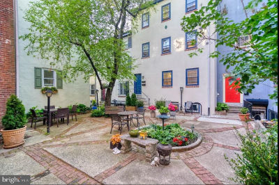 1026 Pine St APT 6 Philadelphia, PA 19107