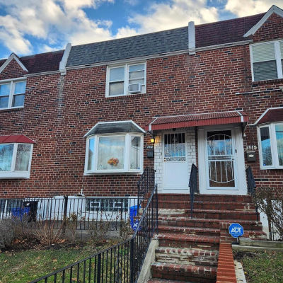 2912 S 61st St Philadelphia, PA 19142