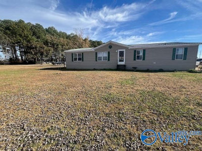 1166 County Road 160 Crossville, AL 35962