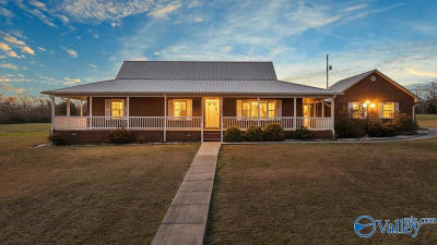 1283 Moman Rd Horton, AL 35980